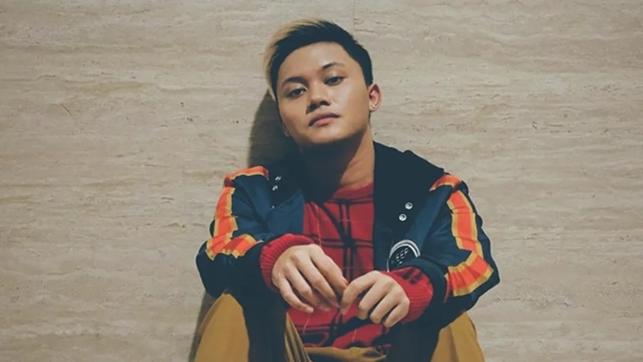 Tepat 100 Hari Kepergian Lina, Rizky Febian Nangis Teringat Mendiang Ibunda