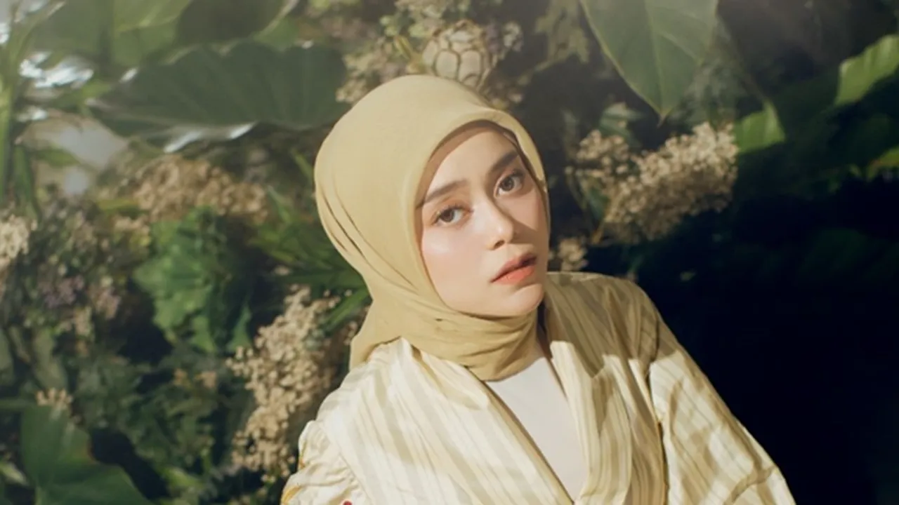 Tepat Sewindu, Lesti Bercerita Tentang Cinta dan Kemasyuran di Single 'Sekali Seumur Hidup'