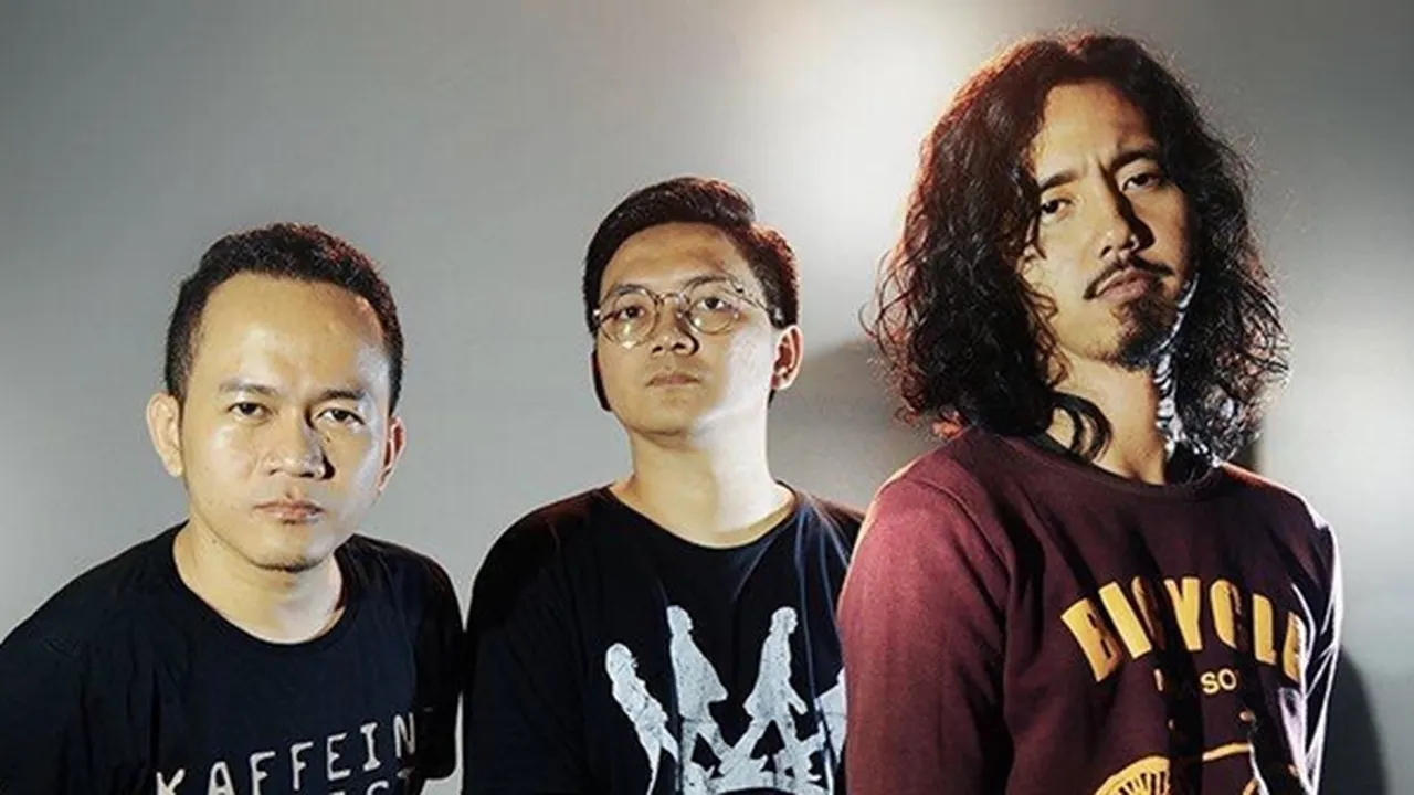 'Terang Bersulam', Single Baru Peraukertas yang Berisi Soal Janji Palsu - Korupsi