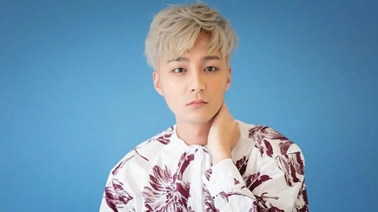 Terlibat Grup Chat Mesum, Roy Kim Diam-Diam Sudah Pulang ke Korea Untuk Investigasi Terlibat Grup Chat Mesum, Roy Kim Diam-Diam Sudah Pulang ke Korea Untuk Investigasi
