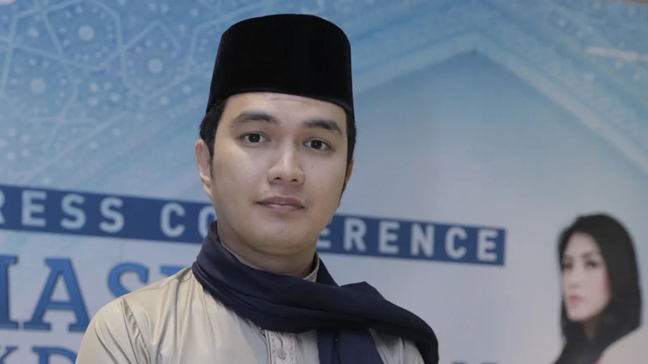 Ternyata Begini Makna Tersirat Dibalik Foto Profil WhatsApp Seorang Aldi Taher