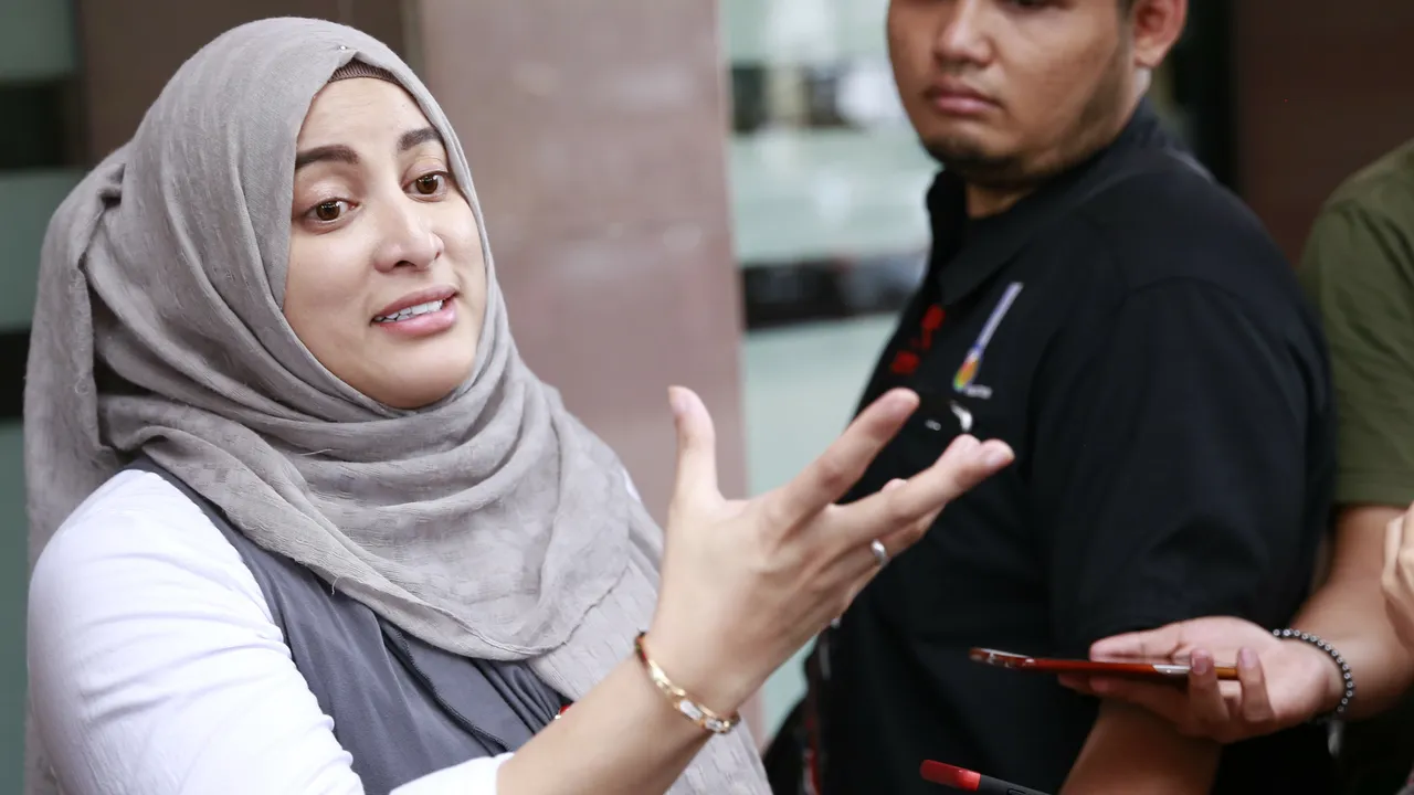 Terpukul, Jane Shalimar Ungkap Vanessa Angel Belum Bisa Bicara Dengan Orang Lain Terpukul, Jane Shalimar Ungkap Vanessa Angel Belum Bisa Bicara Dengan Orang Lain