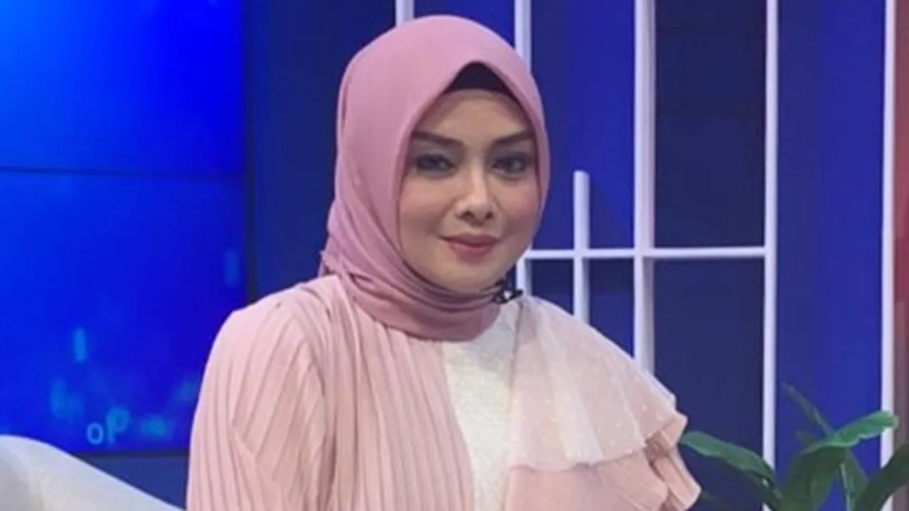 Terry Putri Sakit Pasca Rumahnya Kemalingan