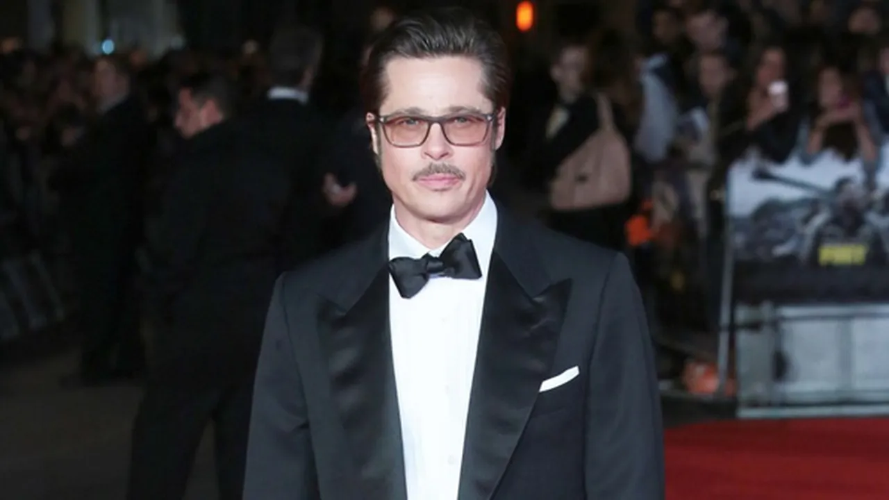 Tertangkap Mesra di Pesta, Brad Pitt Punya Pacar Baru?