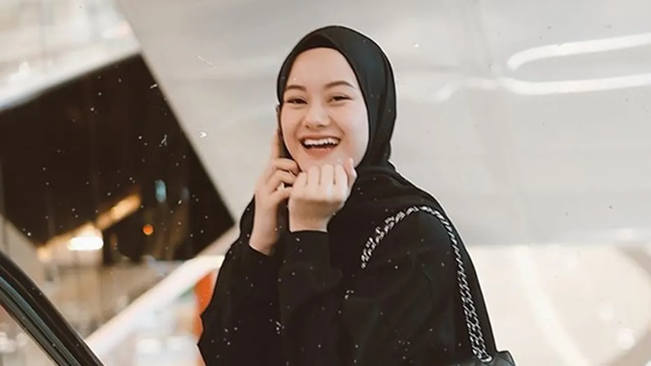 Terungkap! Dinda Hauw Nggak Bisa Masak Mie Instan Ternyata Cuma Prank Terungkap! Dinda Hauw Nggak Bisa Masak Mie Instan Ternyata Cuma Prank