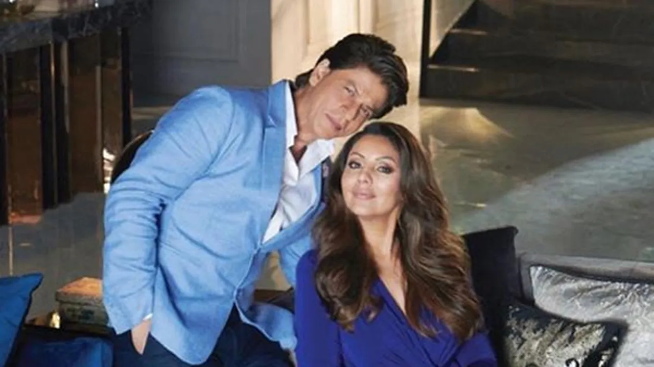 Terungkap, Gauri Ternyata Desainer Baju Shahrukh Khan di Penampilan Iconic Ini