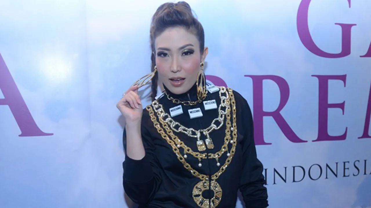 Terungkap! Ternyata Ini Alasan Ayu Dewi Tinggalkan Dunia Modeling