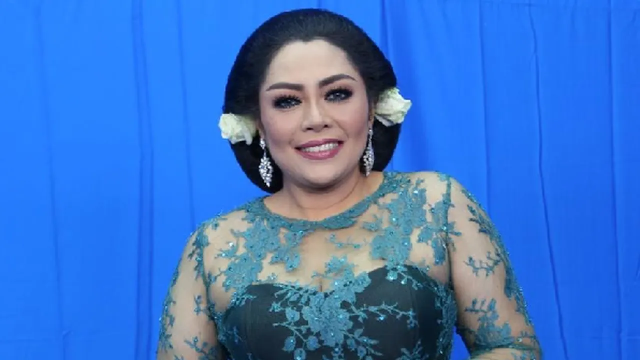 Terus Semangat Lestarikan Keroncong Langgam, Indra Utami Tamsir Rilis Album Baru