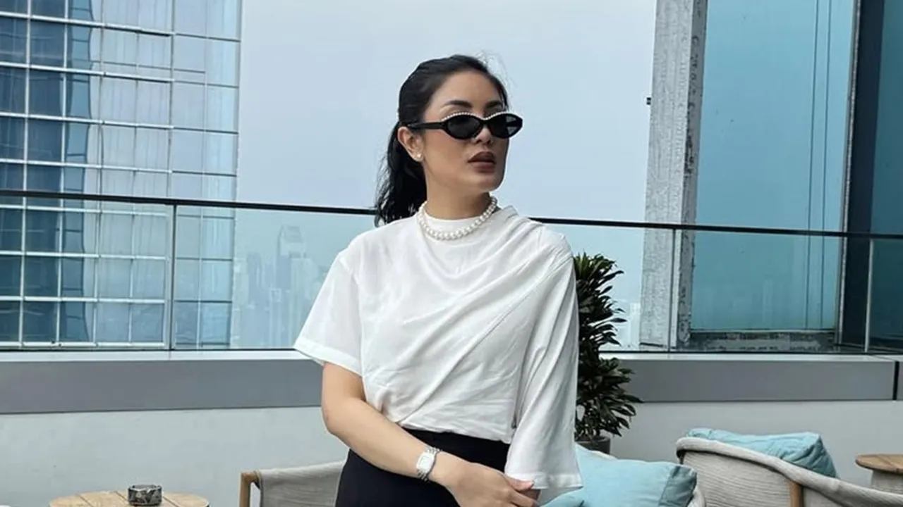 Tetap Cantik Meski Tanpa Make Up, Nindy Ayunda Ungkap Rahasianya Tetap Cantik Meski Tanpa Make Up, Nindy Ayunda Ungkap Rahasianya