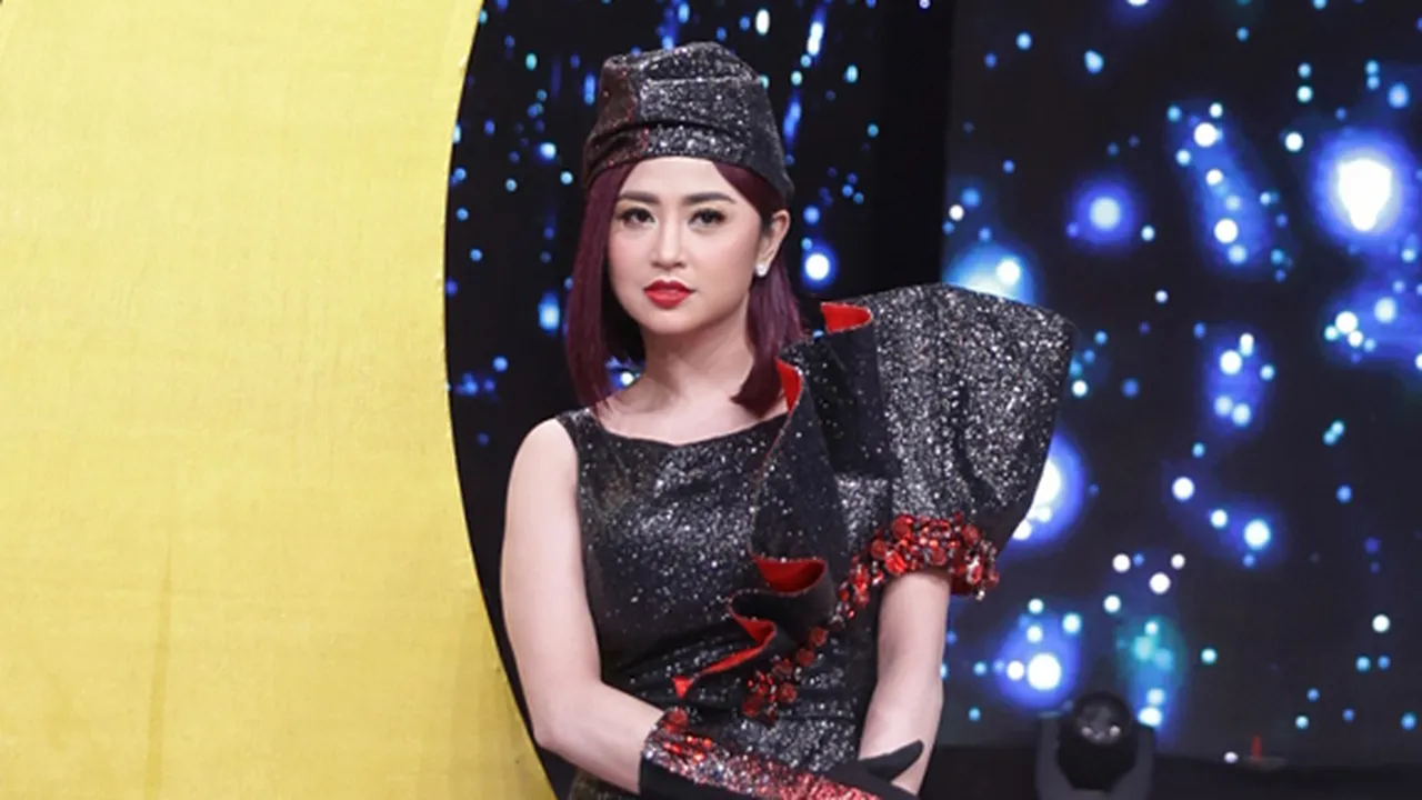 Tetap Jaga Silaturahmi, Dewi Perssik Jenguk Saipul Jamil ke Lapas