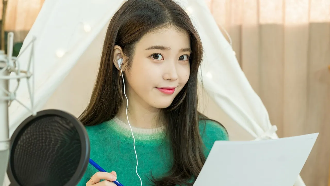 The Queen is Back, IU Siap Rilis Lagu Baru 'Into the I-LAND' Garapan Bos Big Hit Entertainment The Queen is Back, IU Siap Rilis Lagu Baru 'Into the I-LAND' Garapan Bos Big Hit Entertainment