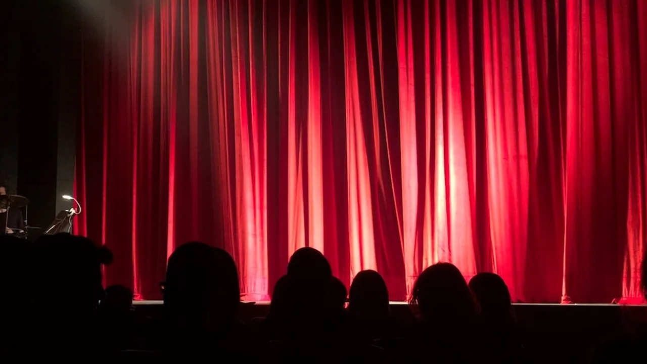 Tidak Sama, Ini Perbedaan Drama dan Teater yang Perlu Dipahami Beserta Pengertiannya Secara Umum