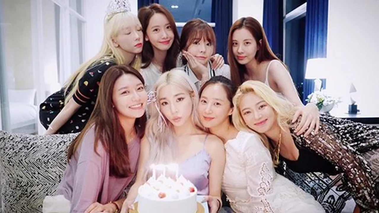Tiffany Dapat Kado Ultah Spesial Dari Member SNSD, Ada yang Ngasih Uang Tunai!