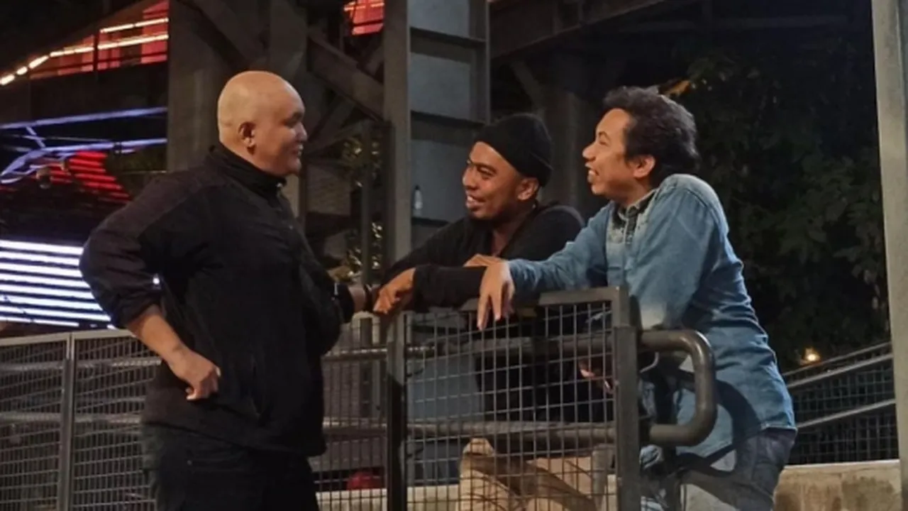 Tiga Mawarnih Rilis Ulang Single 'Duka di Dadaku' Milik Mendiang Nike Ardilla Dalam Versi Modern