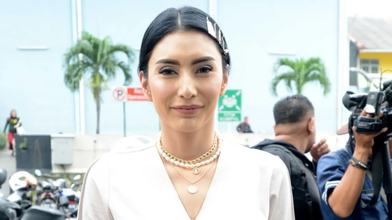 Tiga Tahun Menikah, Tyas Mirasih Ungkap Kemungkinan Jalani Program Bayi Tabung Tiga Tahun Menikah, Tyas Mirasih Ungkap Kemungkinan Jalani Program Bayi Tabung
