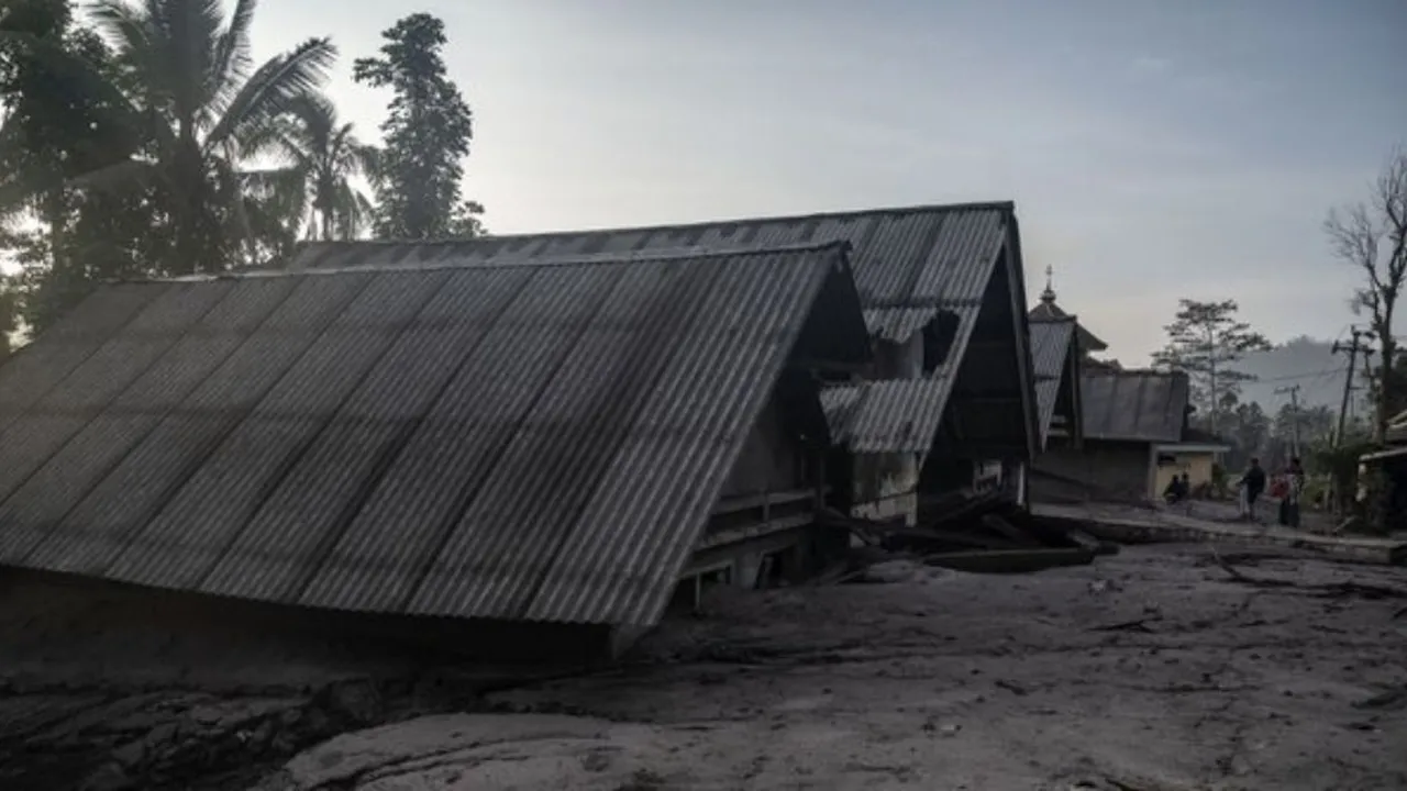 Tiga Titik Lokasi Erupsi Semeru Masih Menjadi Konsentrasi Penyisiran Tim SAR