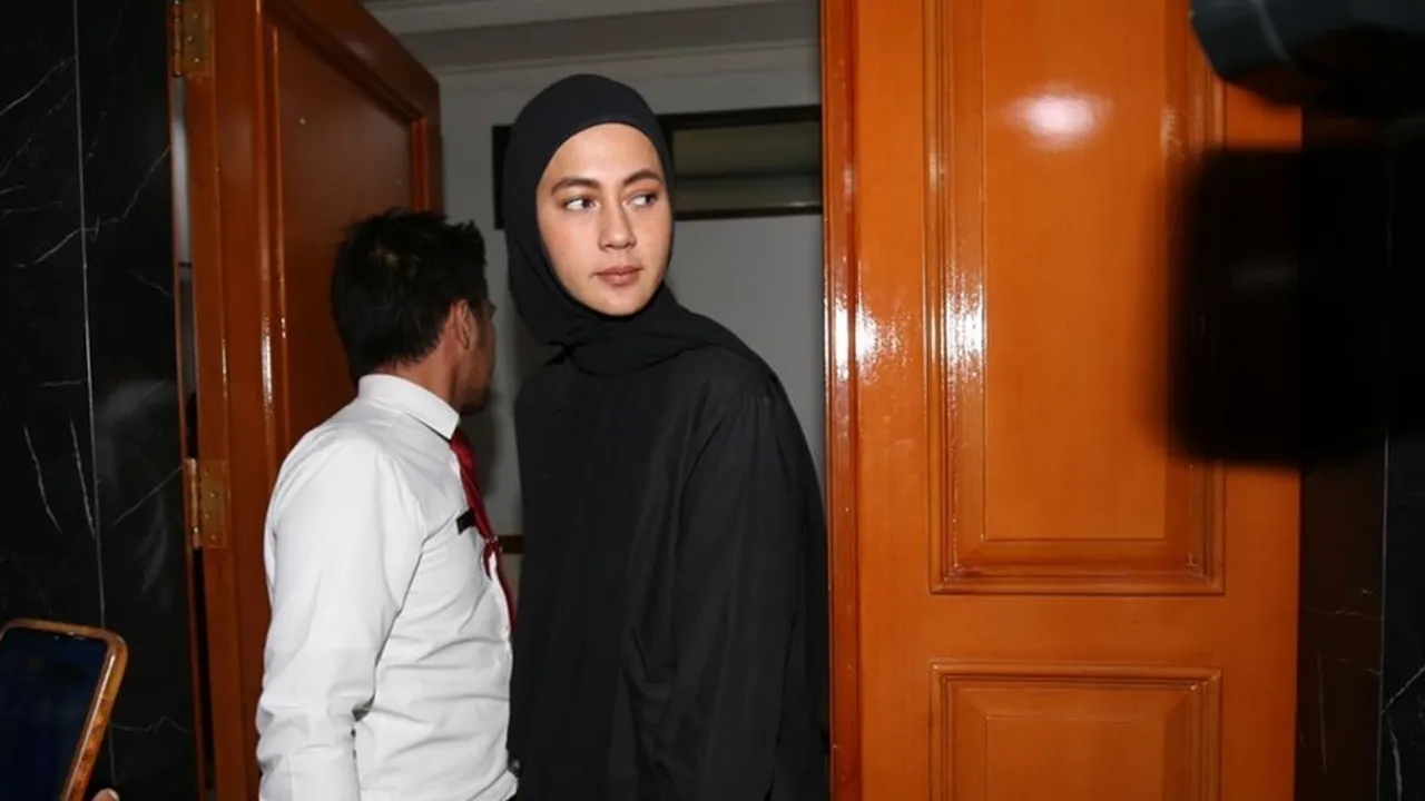 Tim Kuasa Hukum Paula Verhoeven Datangi Dewan Pers Terkait Pelanggaran Privasi Tim Kuasa Hukum Paula Verhoeven Datangi Dewan Pers Terkait Pelanggaran Privasi