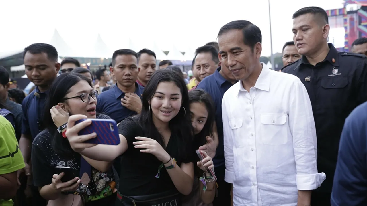 Tingkah Lucu Jan Ethes di Upacara HUT RI Ini Sukses Bikin Gemas