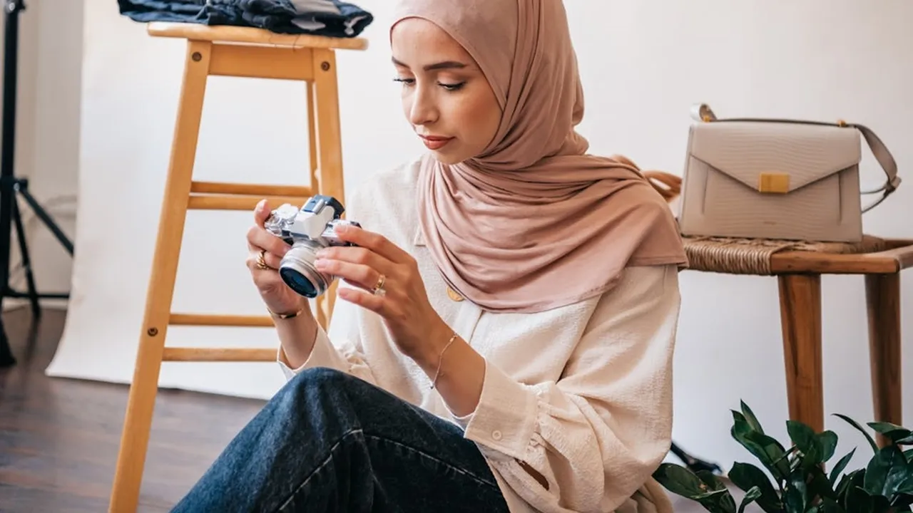 Tips Memilih OOTD Kondangan Simple Hijab Celana untuk Tampil Anggun tapi Tetap Nyaman