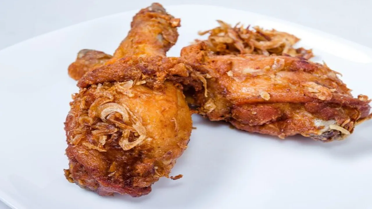 Tips Mudah agar Ayam Goreng Matang Sempurna dan Tanpa Darah di Bagian Dalam