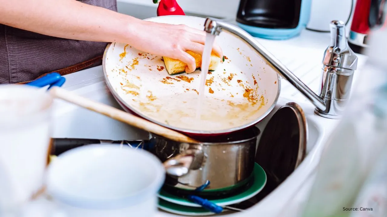 Tips Praktis Usir Bau Amis pada Peralatan Masak