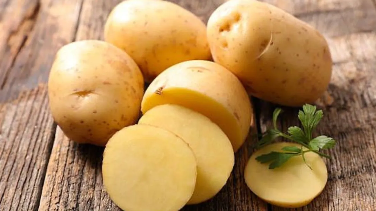 Tips Simpan Kentang Kupas Tetap Segar Hingga 5 Hari di Kulkas Tips Simpan Kentang Kupas Tetap Segar Hingga 5 Hari di Kulkas