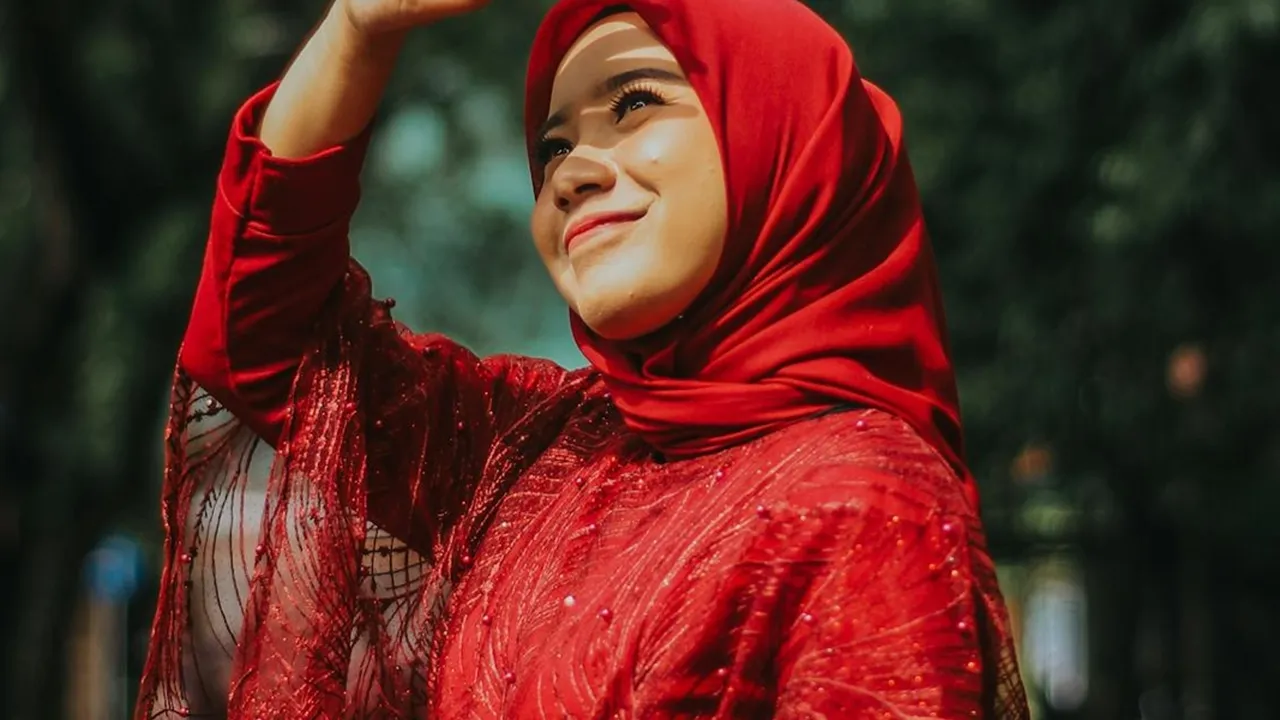 Tips Tampil Elegan Tanpa Ribet Lewat Outfit Kondangan Simple Hijab, Kenyamanan Nomor Satu