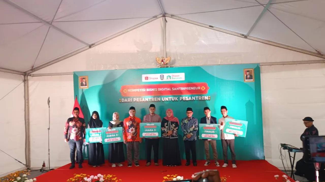 Toko Santri Ponpes Sunan Drajat menang Kompetisi Bisnis Digital Santripreneur