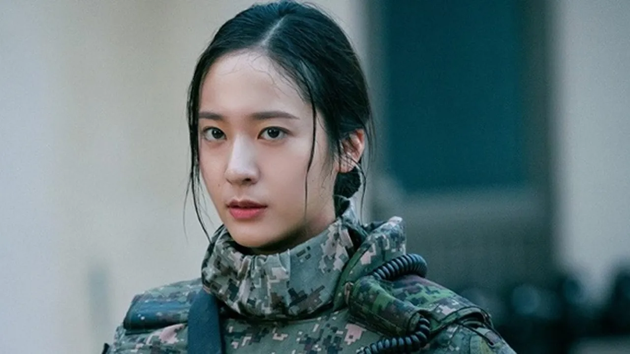 Totalitas Perankan Tentara Hingga Ibu Hamil, Akting Krystal fx Panen Pujian