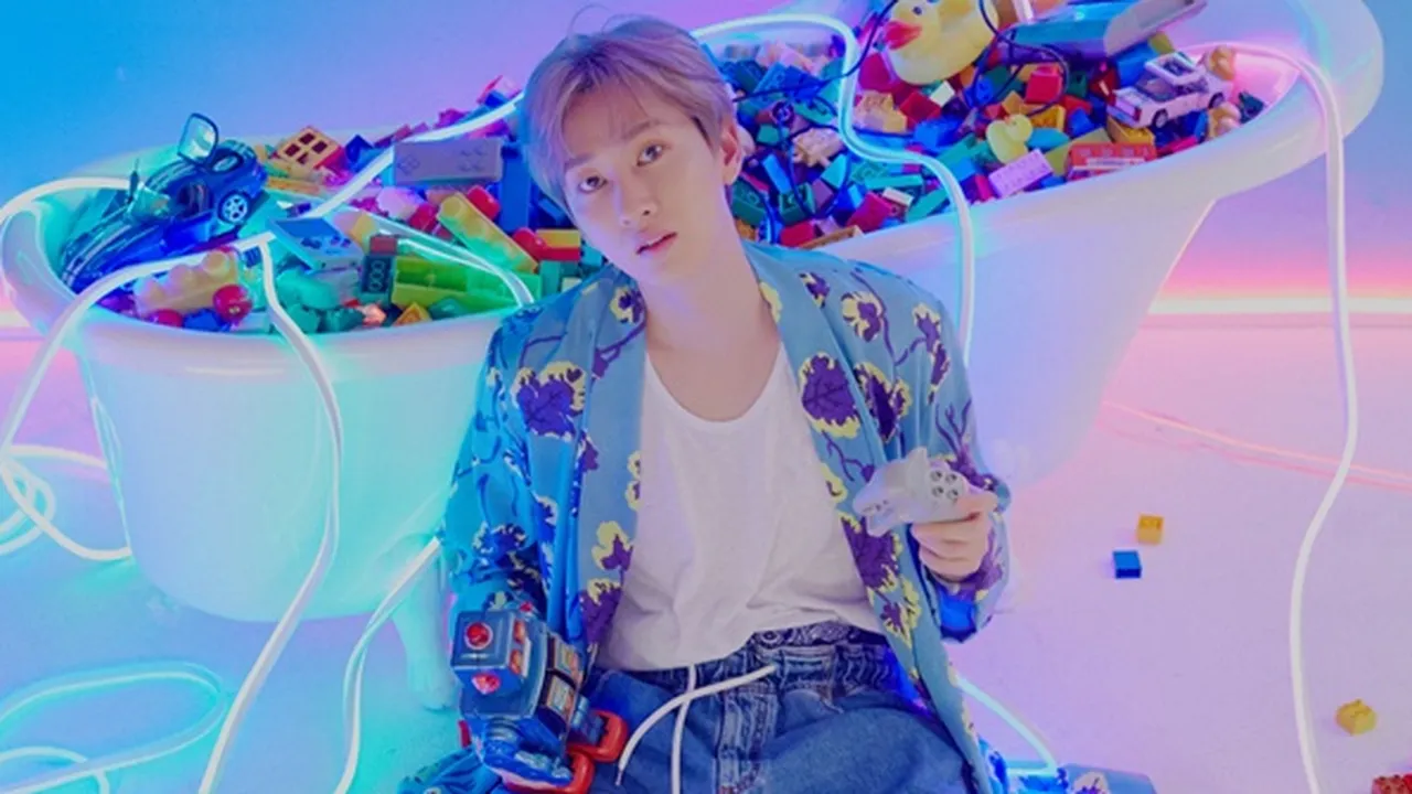 Transformasi Jadi MD Perusahaan Fashion, Eunhyuk Super Junior Ditantang Padukan Busana 'Boyfriend Look'