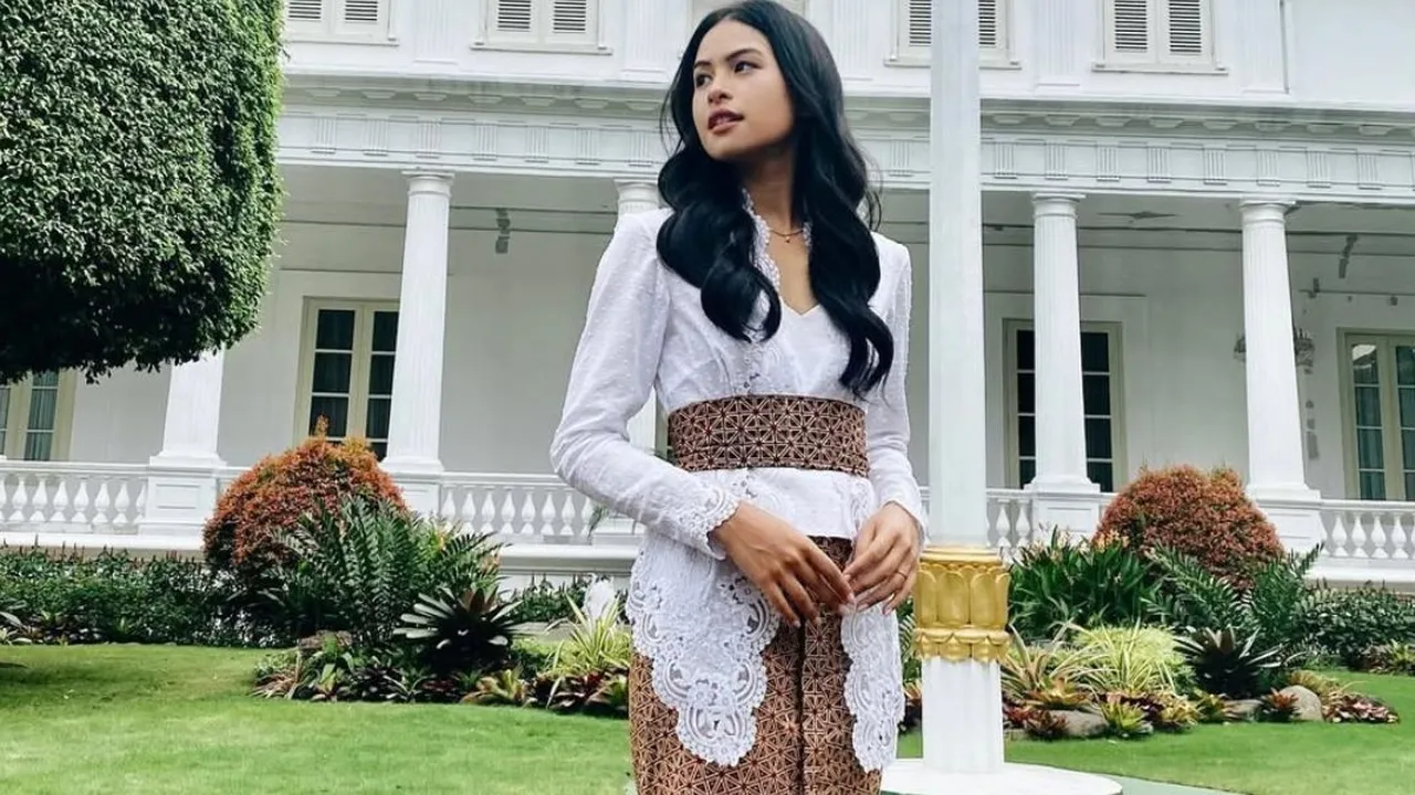 Tren Baju Batik Wanita Kombinasi Polos dan Tips Pilih Model yang Tepat untuk Setiap Acara Tren Baju Batik Wanita Kombinasi Polos dan Tips Pilih Model yang Tepat untuk Setiap Acara