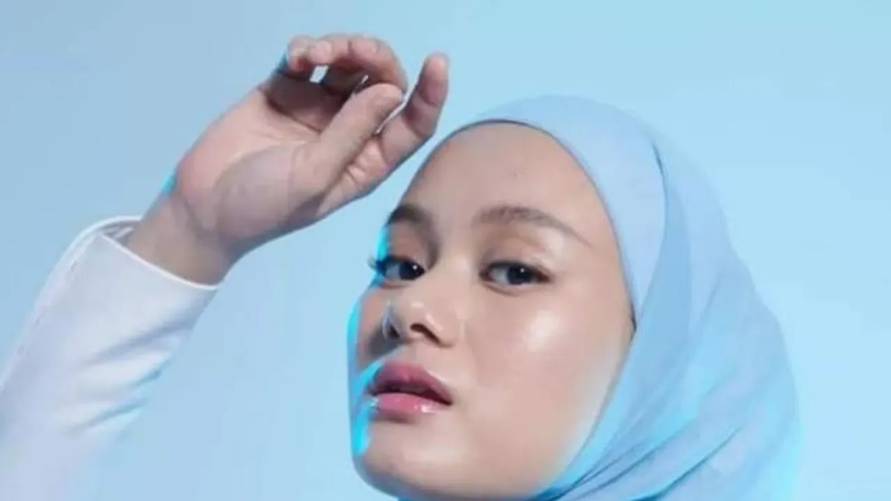 Tren Gaya Selebriti, Inspirasi Padu Padan Gamis Lebaran yang Memikat!