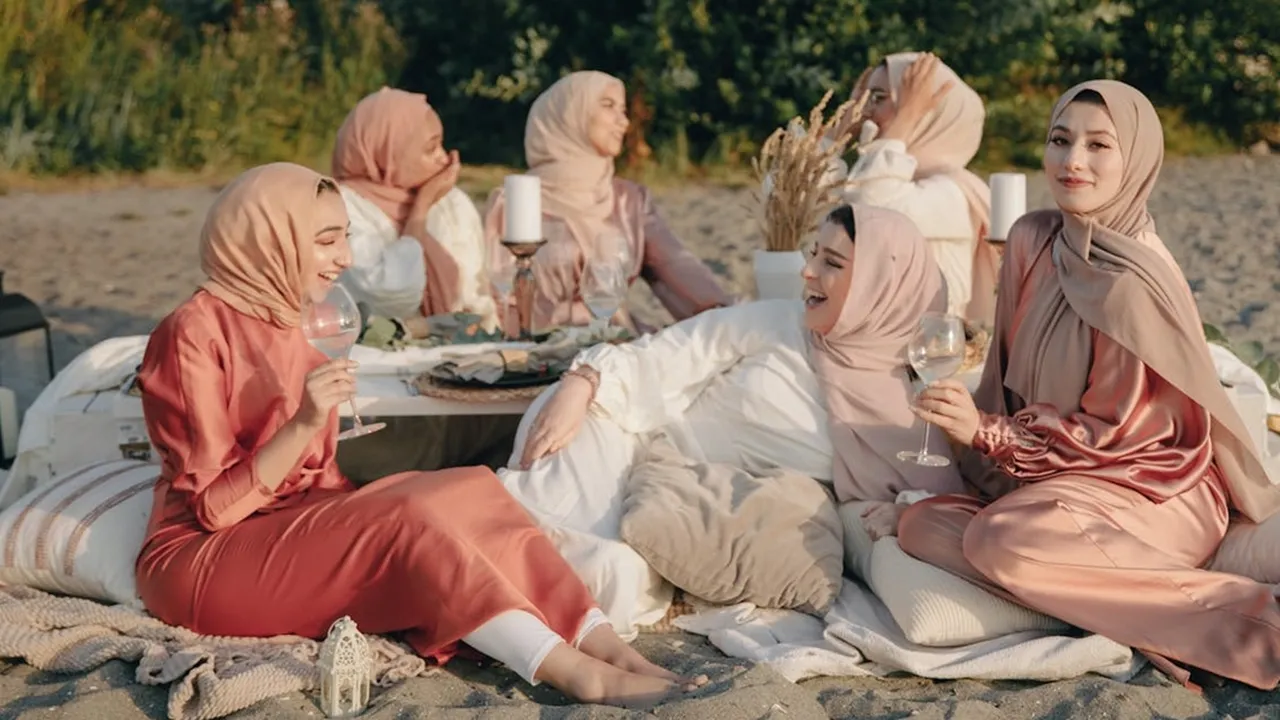 Tren Model Baju Lebaran 2025 untuk Seluruh Anggota Keluarga, Tampil Serasi dengan Nuansa Minimalis
