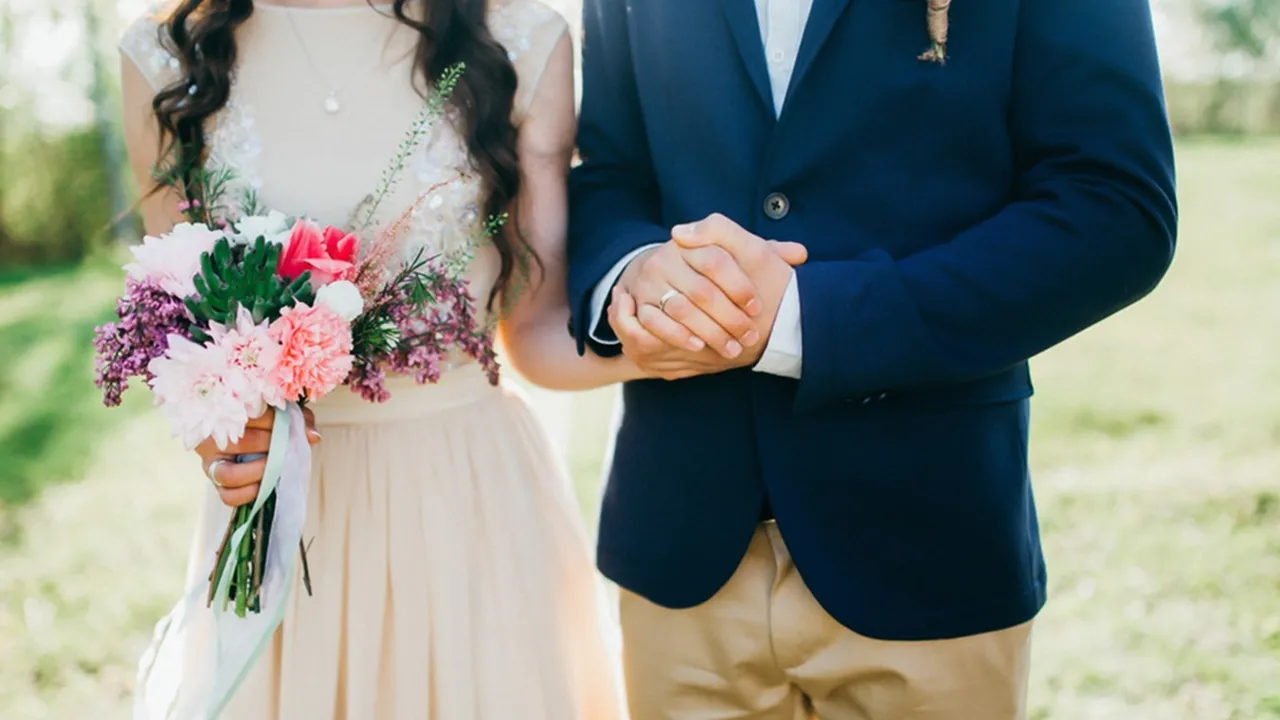 Tren Pernikahan Sederhana Lagi Booming, Apa Sih yang Perlu Disiapkan biar Tetap Romantis dan Berkesan?