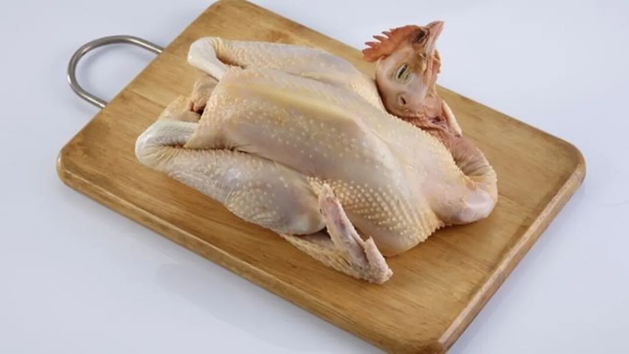 Trik Cepat Olah Ayam Kampung Jadi Empuk dengan Bahan Dapur Sederhana