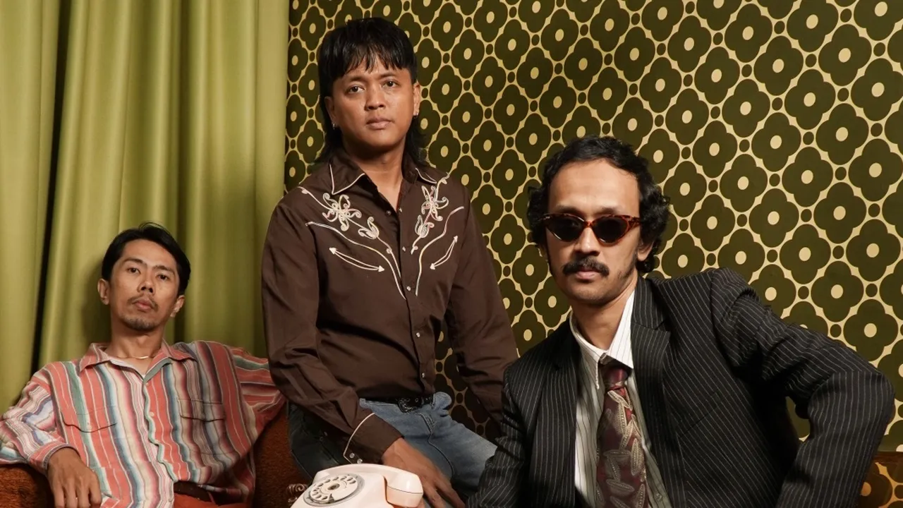 Trio Pop Flor & Fury Persembahkan Karya Perdana 'Slowly Letting Go'