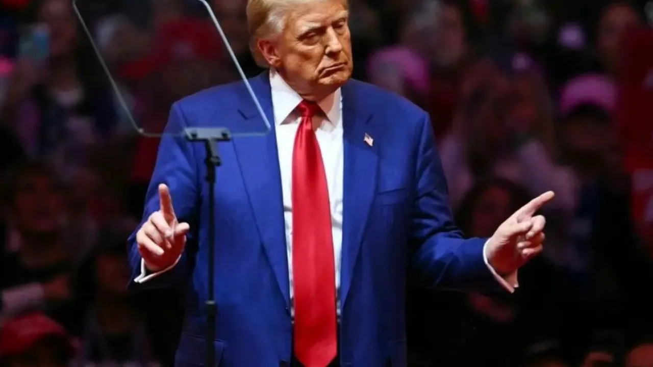 Trump Mengguncang Dunia, Ancaman Militer untuk Menguasai Greenland dan Terusan Panama