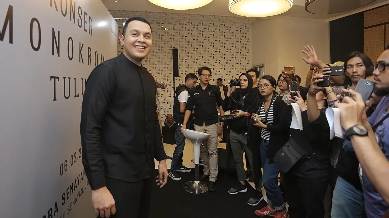 Tulus Janjikan Kejutan di Konser Monokrom Jakarta