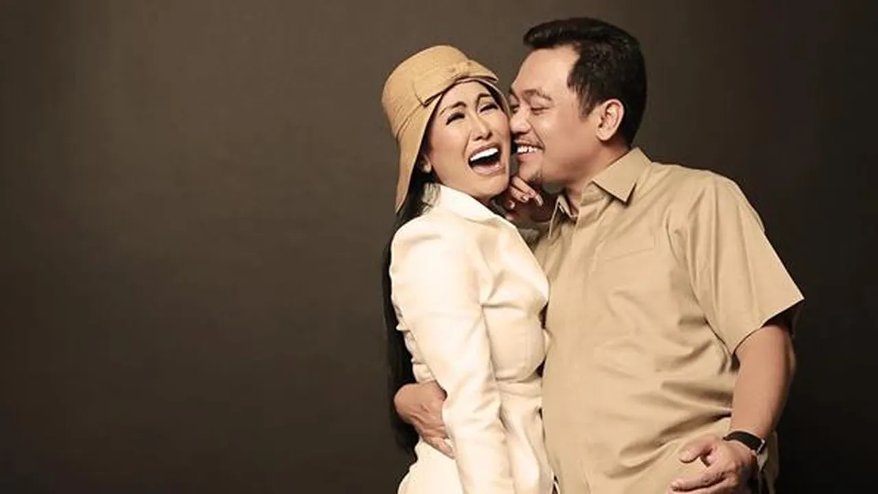 Tunda Bulan Madu, Ratu Meta dan Suami Siapkan Single Duet Bergenre Pop