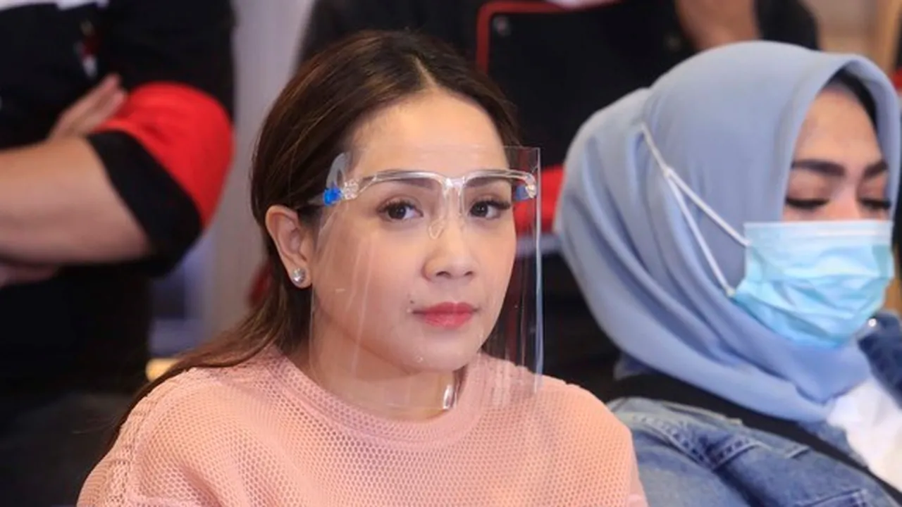 Tutupi Hasil Testpack, Nagita Slavina Hamil Anak Kedua?