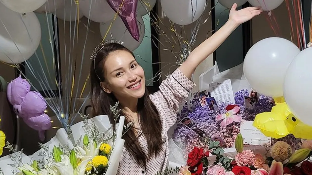 Ulang Tahun ke-31, Ayu Ting Ting: Sudah Tua Ya!