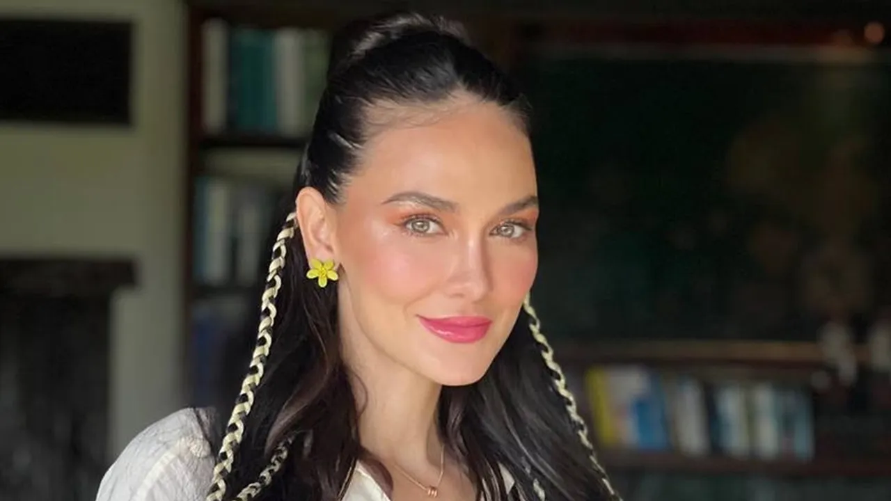 Ultah ke-40, Luna Maya Dapat Kado Tiket Konser Taylor Swift