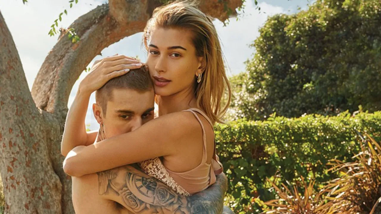 Umbar Kemesraan Saat Liburan, Justin Bieber & Hailey Baldwin Bikin Baper!