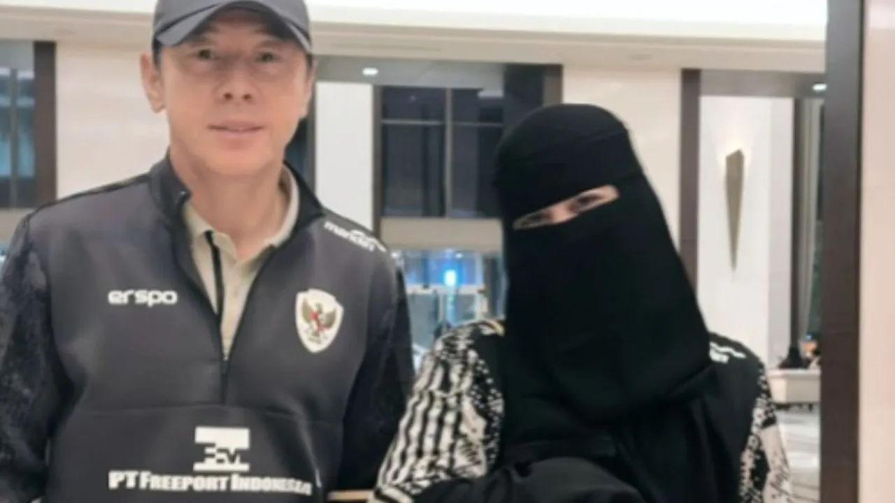 Umi Pipik Unggah Foto Bersama Shin Tae-Yong, Pelatih Timnas Indonesia Dipanggil Pak De