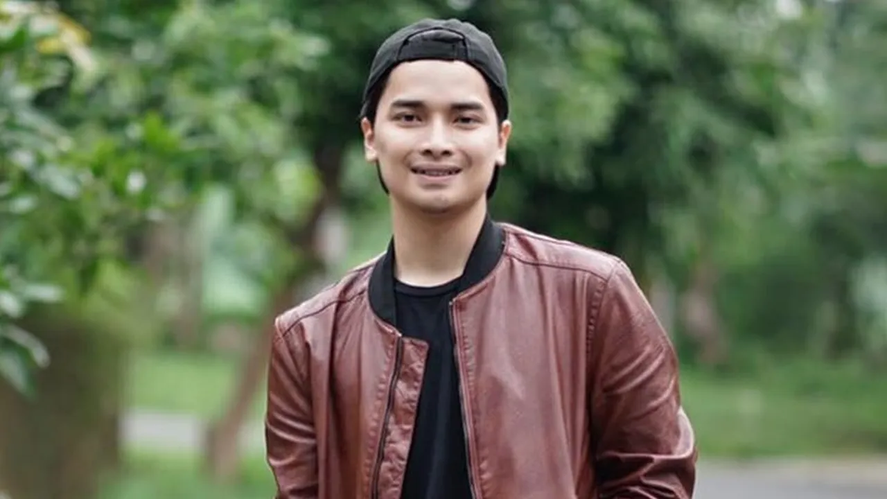 Undur Diri dari Yayasan Az Zikra, Alvin Faiz Minta Maaf dan Bertaubat
