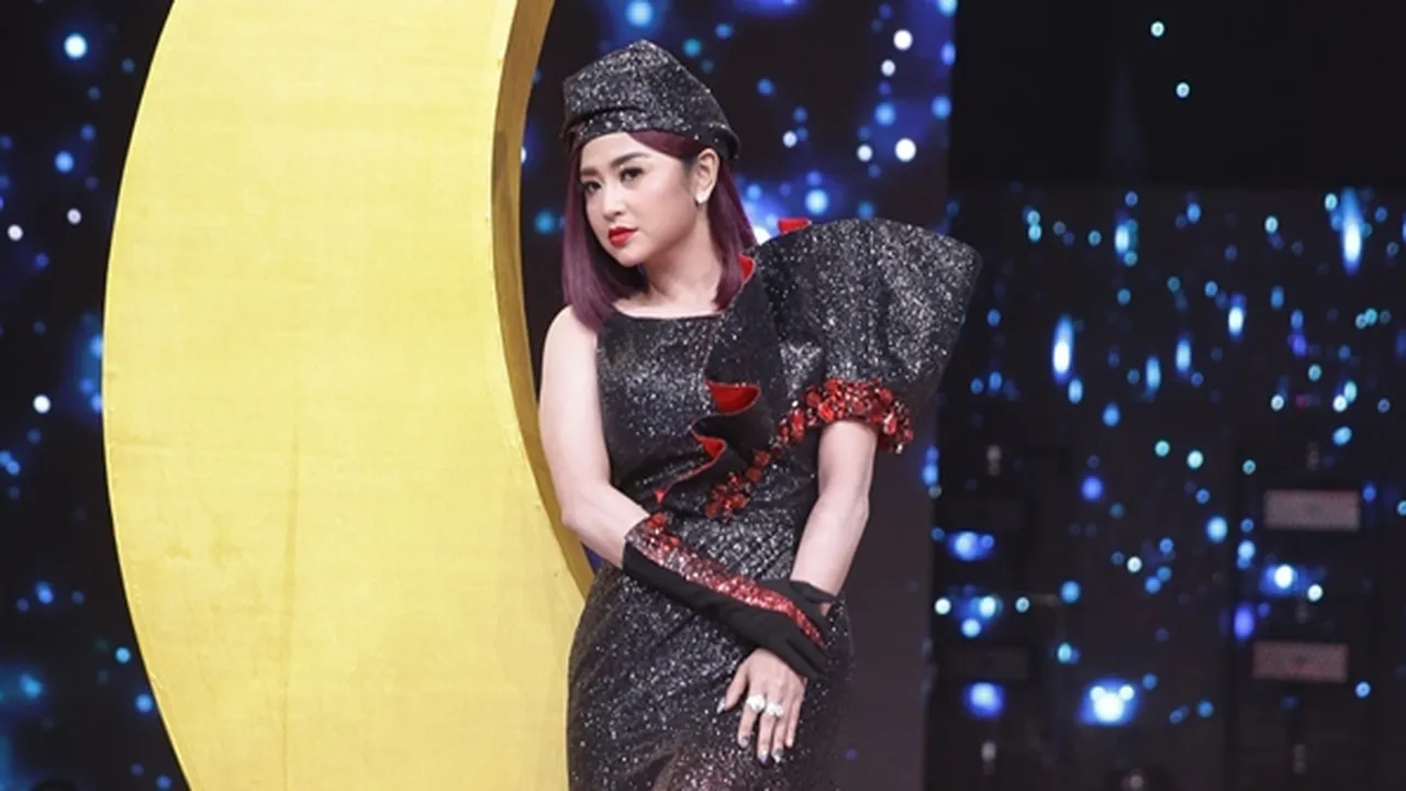 Ungkap Kerinduan, Dewi Perssik Kenang Momen Saat Menyisir Punggung Sang Ayah