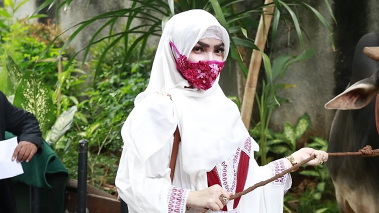 Ungkap Proses Taaruf dengan Calon Suami, Roro Fitria: Video Call Ngaji Bareng