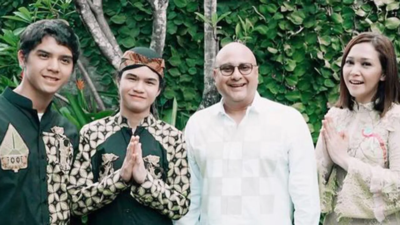 Ungkapan Manis Dul Jaelani di Hari Ulang Tahun Daddy Irwan Mussry