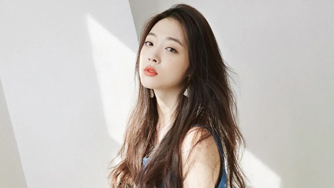 Untuk Para Penggemar Sulli, SM Entertainment Akan Gelar Memorial Terbuka