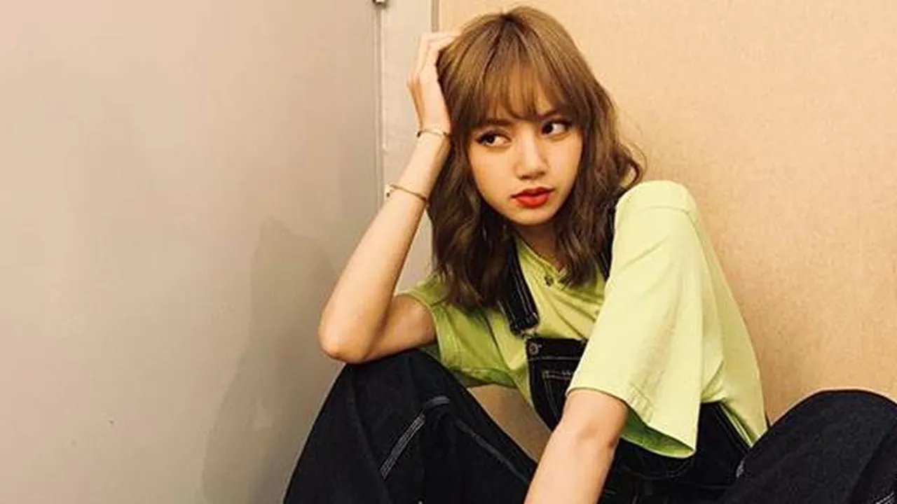 Upload Foto Selfie Make-up Flawless, Lisa BLACKPINK Dapat 4 Juta Likes!